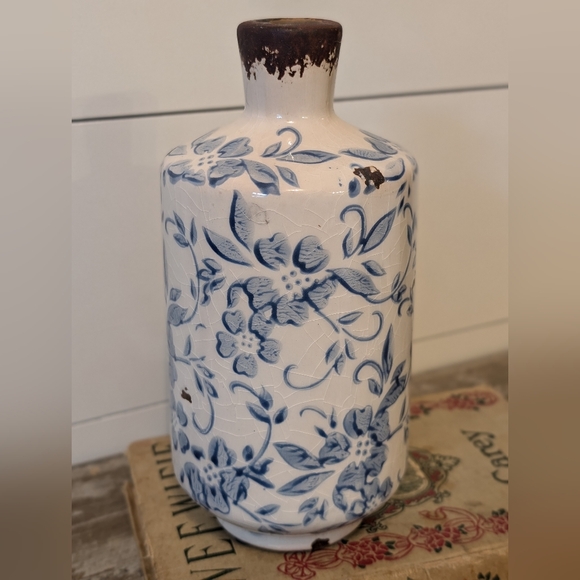 Beautiful Rustic Floral Vase NEW 8" 🇺🇲 - Picture 3 of 8